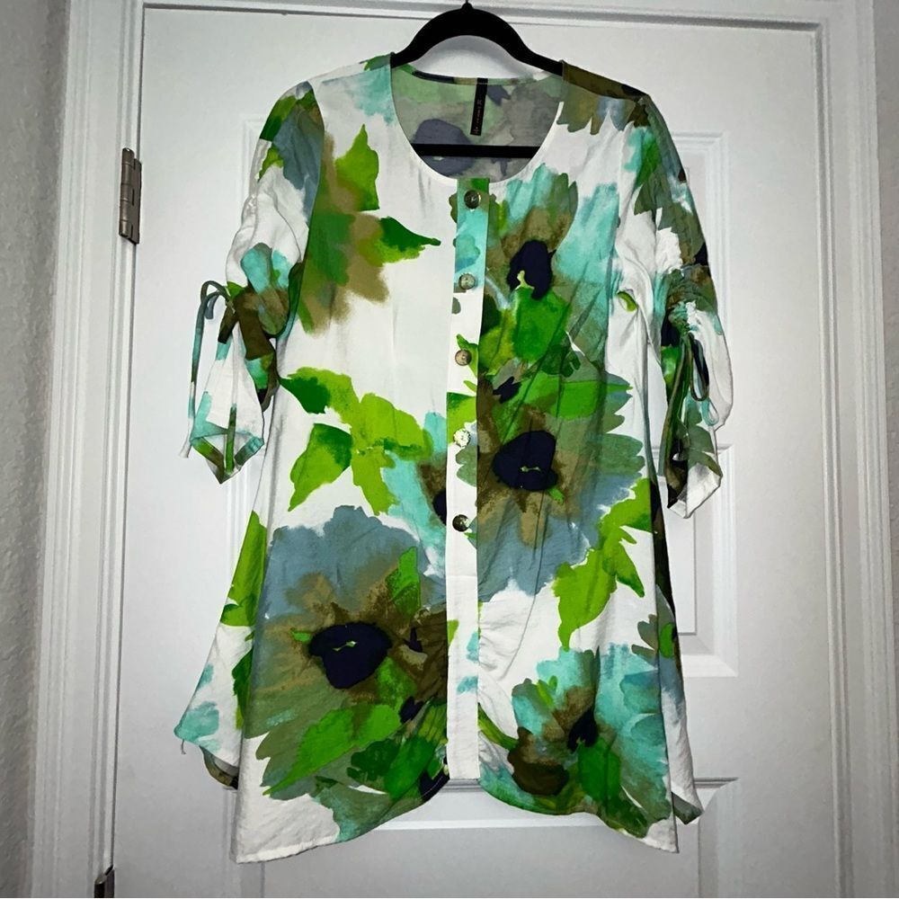 IC by CONNIE K Floral Print Ruched Tie Sleeve 3/4 Button Front Blouse Shirt Top